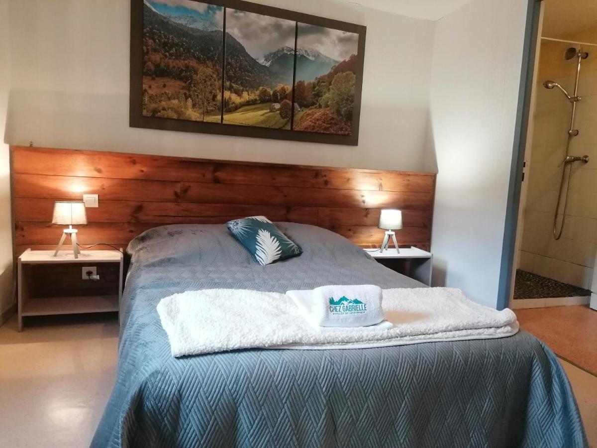 Auberge Chez Gabrielle - Vallee De Lesponne Beaudéan Buitenkant foto