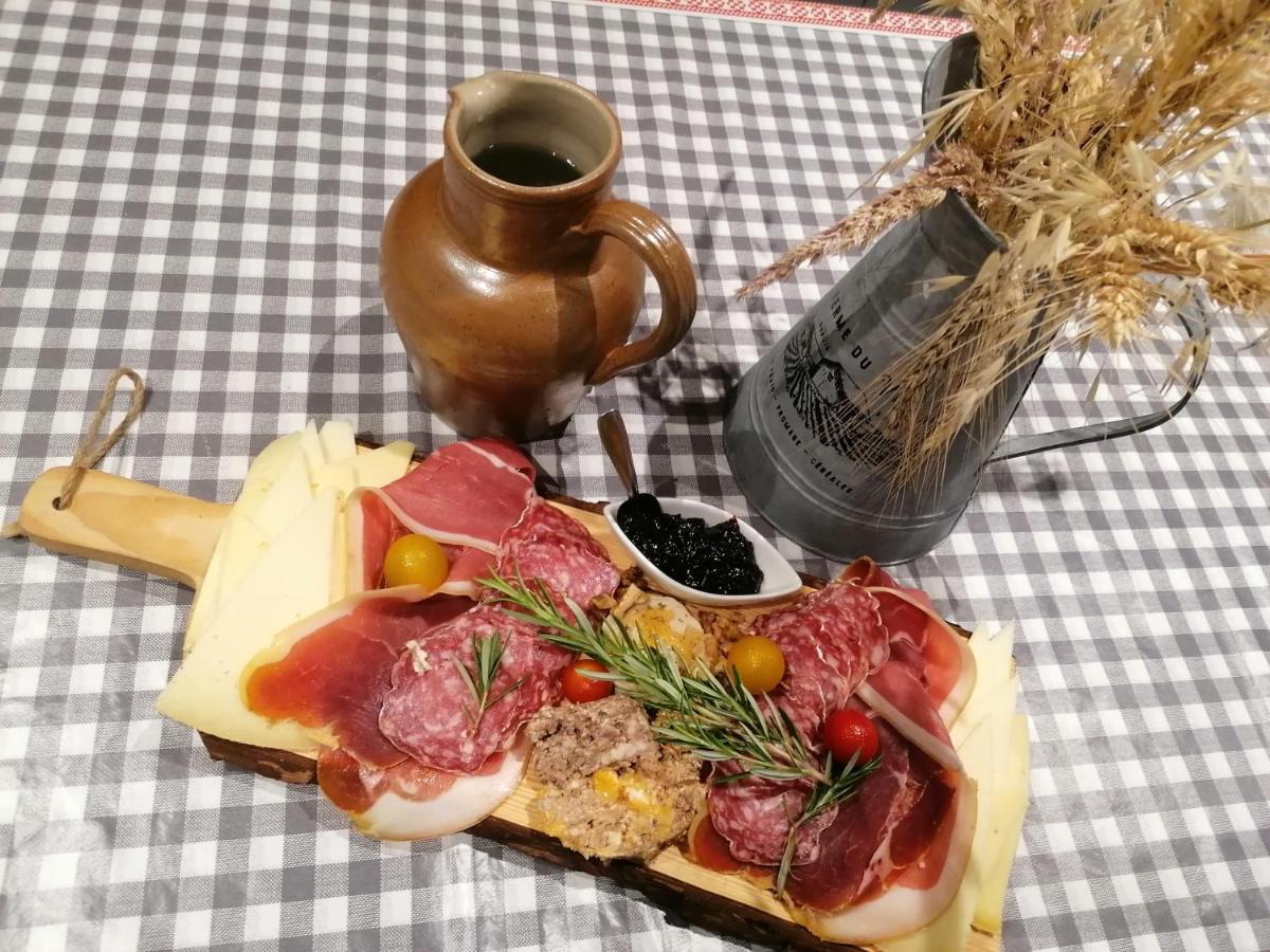 Auberge Chez Gabrielle - Vallee De Lesponne Beaudéan Buitenkant foto
